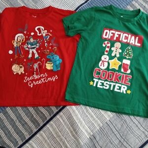 Red and Green Holiday Graphic T-Shirts Unisex